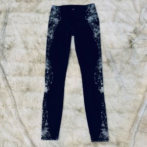 Alo Black Tie Dye Leggings